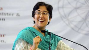 दिल्ली सरकार में मंत्री आतिशी का बढ़ा कद, वित्त समेत कई महत्वपूर्ण विभागों की मिलेगी जिम्मेदारी