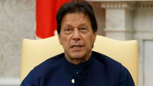 Pakistan Army: पाक फौज में बगावत की सजा, इमरान खान हुए खौफ़जदा