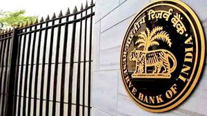 RBI ने रेपो दर  6.5% पर की स्थिर, रियल स्टेट पर कैसा होगा असर? जानिए क्या कहते हैं एक्सपर्ट 