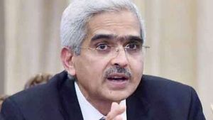 2000 रुपए के नोट को लेकर RBI गवर्नर का बड़ा बयान