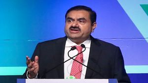 गौतम अडानी ने निवेशकों को दिलाया भरोसा, बोले- हिंडनबर्ग रिसर्च की रिपोर्ट फर्जी थी
