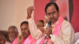 तेलंगाना: कांग्रेस का साथ छोड़ने वाले 9 विधायक बीआरएस प्रमुख और CM KCR सर्वे में फेल