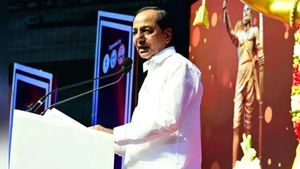 अल्लूरी सीताराम राजू के संघर्ष से आने वाली पीढ़ियों को मिलेगी प्रेरणा: सीएम केसीआर