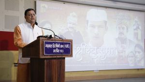   नई दिल्ली में उत्तराखंड के सीएम पुष्कर सिंह धामी ने किया पहाड़ी रत्न श्रीदेव सुमन के प्रोमो, पोस्टर का विमोचन