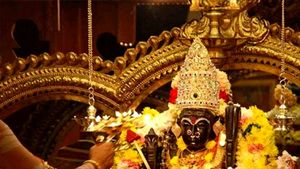 Mangala Gauri: किन महिलाओं को रखना चाहिए मंगला गौरी व्रत, जानें पूजन विधि और इस साल व्रतों के दिन