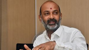 Telangana: पूर्व प्रदेश अध्यक्ष संजय बंदी का गुस्सा, बीजेपी नेतृत्व को नागवार गुजरा