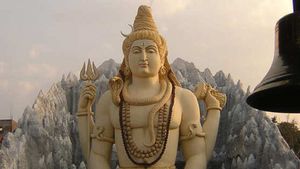  Sawan ka Pahla Somwar: विभिन्न पुष्पों से करें शिव का पूजन, पाएं मनोवांछित फल