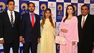 रिलायंस इंडस्ट्रीज के बोर्ड से हटीं नीता अंबानी, ईशा-आकाश और अनंत को नई जिम्मेदारी