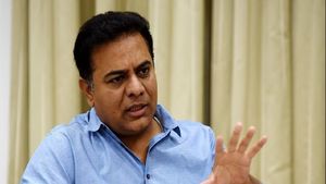 तेलंगाना विधानसभा चुनाव:  टिकट के लिए मंत्री केटीआर और हरीश राव के दफ्तर में लगी लंबी लाइन