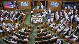  Delhi Bill: क्या राज्यसभा में संभावित हार को जीत में बदल पाएगा विपक्ष?