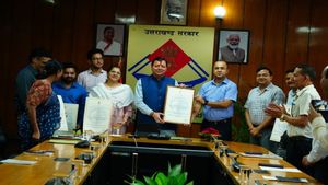उत्तराखंड: अपणि सरकार पोर्टल को नेशनल ई-गवर्नेंस अवॉर्ड-2023, सीएम धामी ने कहा- हम सबके लिये सम्मान की बात