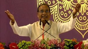 पीएम मोदी ने संत रविदास के कदमों पर चलकर समाज और देश को एक सूत्र में जोड़ने का काम किया: CM शिवराज
