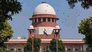  हिंडनबर्ग-अडानी मामले की रिपोर्ट पेश करने के लिए सेबी ने SC से मांगे 15 दिन
