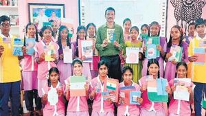 Andhra: पत्र लेखन से छात्रों को मिल रही नई स्किल, कक्षा-9 की स्टूडेंट को मिला 'कलम का दोस्त'