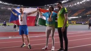 जैवलिन थ्रो फाइनल के बाद एक साथ नजर आए नीरज और नदीम, जीता भारत-पाक फैंस का दिल, देखें Video