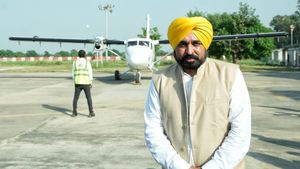 लुधियाना से दिल्ली-NCR का हवाई सफर शुरू, सीएम मान ने पहले तीन महीने 999 रुपए टिकट की पेशकश