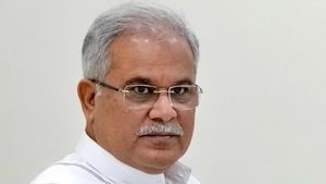 छत्तीसगढ़: सीएम भूपेश ने बैरिस्टर ठाकुर छेदीलाल की पुण्यतिथि पर उन्हें किया नमन