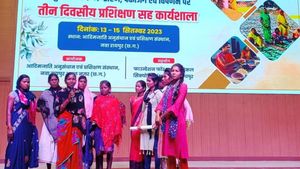छत्तीसगढ़: जनजाति महिलाएं हो रहीं आत्मनिर्भर, वन मंत्री मोहम्मद अकबर ने की पहल