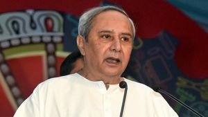 Odisha: 'जनविरोधी गतिविधियों' को लेकर 2 विधायकों पर CM नवीन का एक्शन, सौम्या और सुधांशु BJD से निष्कासित 