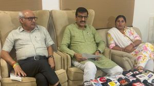 JJP प्रवक्ता दिलबाग नैन ने अभय चौटाला के आरोपों को बताया निराधार, कहा- 'माफी मांगें नहीं तो...'