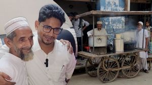 Success Story: ठेला वाले का बेटा मोहम्‍मद कासिम बना जज, 10वीं में फेल होकर भी नहीं मानी हार
