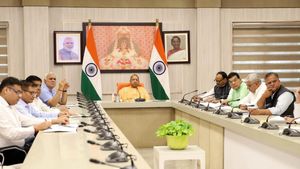 'नन्द बाबा दुग्ध मिशन' को धरातल पर उतारने में जुटी योगी सरकार, कमेटी का किया गठन