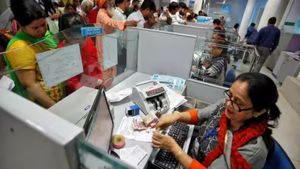 Banking Changes: बदल रहे हैं बैंकिंग के तरीके और नियम, आप भी जान लीजिए