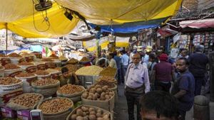 Inflation: मंहगाई काबू में तो क्या त्यौहारी सीजन में सुधरेगा बाजार का हाल? 