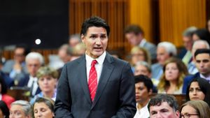 Justin Trudeau: कुर्सी बचाने के लिए अपने ही बनाये गड्ढे में गिर गये जस्टिन ट्रूडो
