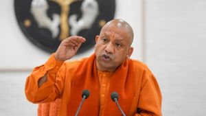 UP: योगी कैबिनेट ने 15 प्रस्तावों को दी मंजूरी, बुंदेलखंड में बसेगा नया औद्योगिक शहर