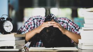 Students under Stress:  अवसाद की चपेट में क्यों आ रही है युवा पीढ़ी?