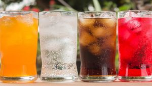 Soft Drinks: दिमाग को कमजोर कर सकते हैं सॉफ्ट ड्रिंक, नए अध्ययन में खुलासा 