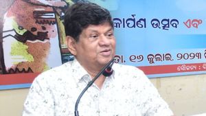 सौम्य रंजन पटनायक के निष्कासन का क्या BJD पर पड़ेगा असर? जानिए 