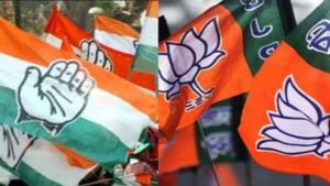 हैदराबाद में जगह-जगह लगे हैं पोस्‍टर, जिसमें कांग्रेस और भाजपा से पूछे गए सवाल