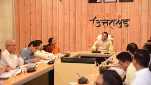 उत्तराखंड: सीएम धामी ने की ग्लोबल इन्वेस्टर्स समिट की समीक्षा, अधिकारियों को दिए ये निर्देश