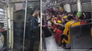 VIRAL VIDEO: मुंबई लोकल में जबरन महिला कोच में घुस आया शख्स, फिर सूंघने लगा ड्रग्स