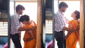 'नई शादी के बुलबुले देख रहे हो...' मौत के दरवाजे पर रोमांस करता दिखा कपल, सामने आया VIDEO
