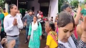 धर्म परिवर्तन करवाने आए लोगों को ग्रामीणों ने चप्पलों से पीटा, लोग बोले- 'सनातनी महिलाओं को कम मत समझो'