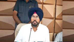  भगवंत मान सरकार ने दी 36 हजार बेरोजगार युवाओं को नौकरियां, मंत्री कुलदीप सिंह ने दी जानकारी 