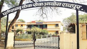 छत्तीसगढ़: उत्तर पुस्तिका में पहचान चिह्न दिखाने पर अभ्यर्थी अयोग्य घोषित, PSC ने बताया कारण