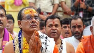 मध्‍य प्रदेश के नवगठित जिले पांढुर्णा को मुख्‍यमंत्री शिवराज सिंह ने दी कई सौगात 