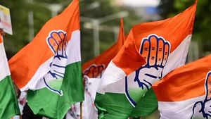  तेलंगाना कांग्रेस की 'बस यात्रा' 15 अक्टूबर से निकलेगी,  उत्तर में जोगुलाम्बा मंदिर से शुरुआत