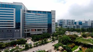 हैदराबाद ही नहीं, तेलंगाना में कई नए आईटी हब,  शहरों और कस्बों में 8 IT tower स्थापित 