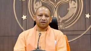 यूपी में योगी सरकार व्यापक स्तर पर चलाएगी महिला जागरूक कार्यक्रम,  घर-घर जाएंगी शक्ति दीदी