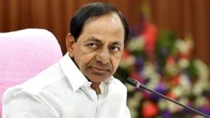 हैदराबाद: केसीआर ने दिल्ली की पार्टियों को तेलंगाना पर उतरने वाला बाज बताया