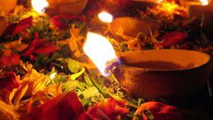 दिवाली पांच दिनों का त्योहार, जानिए धनतेरस से लेकर भाई-दूज तक की सारी डेट यहां 