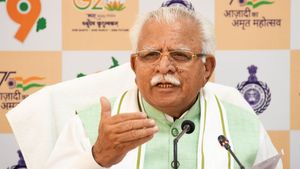 हुक्के के शौकीन को झटका देने की तैयारी में हरियाणा सरकार, सीएम खट्टर ने कर ली तैयारी