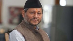 Interview: उपराष्ट्रपति की गरिमा को ठेस पहुँचाने वालों पर कार्रवाई हो: तीरथ सिंह रावत 