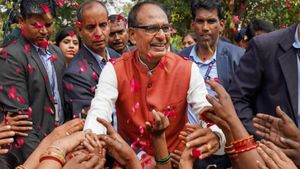 Shivraj Singh Chouhan: मध्य प्रदेश में प्रचंड जीत का असली नायक कौन?