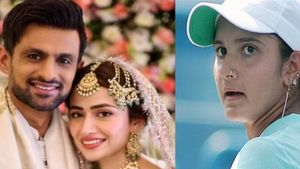 Shoaib Malik Marriage: बिना तलाक दिए शादी का है शोएब मलिक का रिकॉर्ड, कौन से नंबर की बीवी हैं सना जावेद?